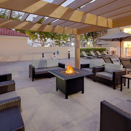 Hotel Courtyard By Marriott Fort Lauderdale North/Cypress Creek Extérieur photo