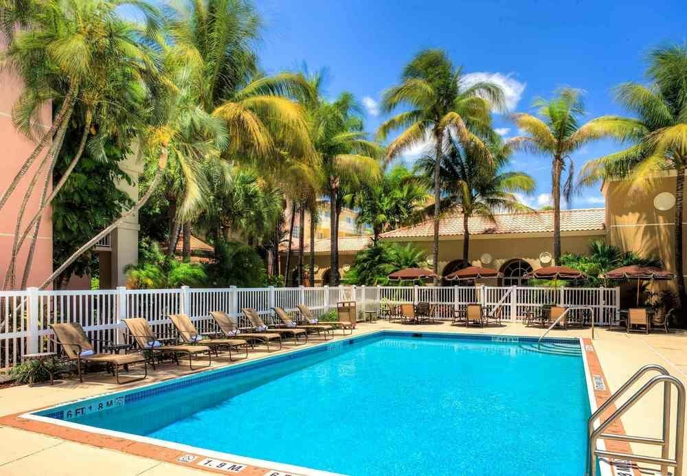 Hotel Courtyard By Marriott Fort Lauderdale North/Cypress Creek Extérieur photo